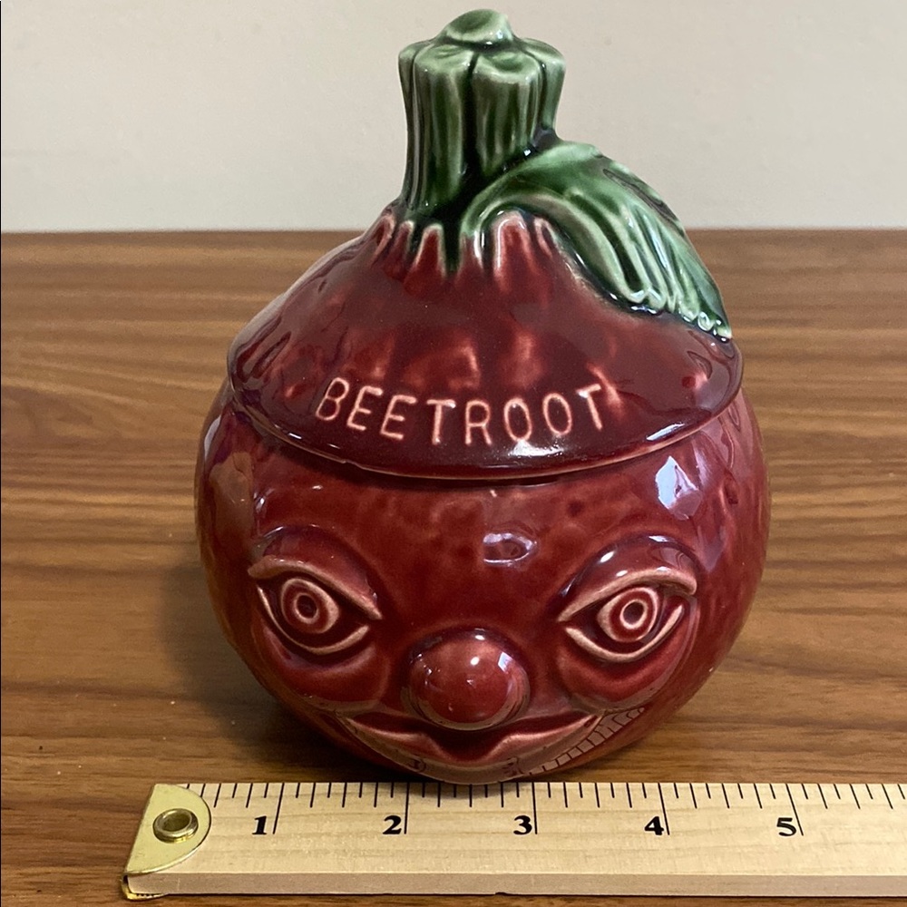 Vintage Beetroot jar or pot